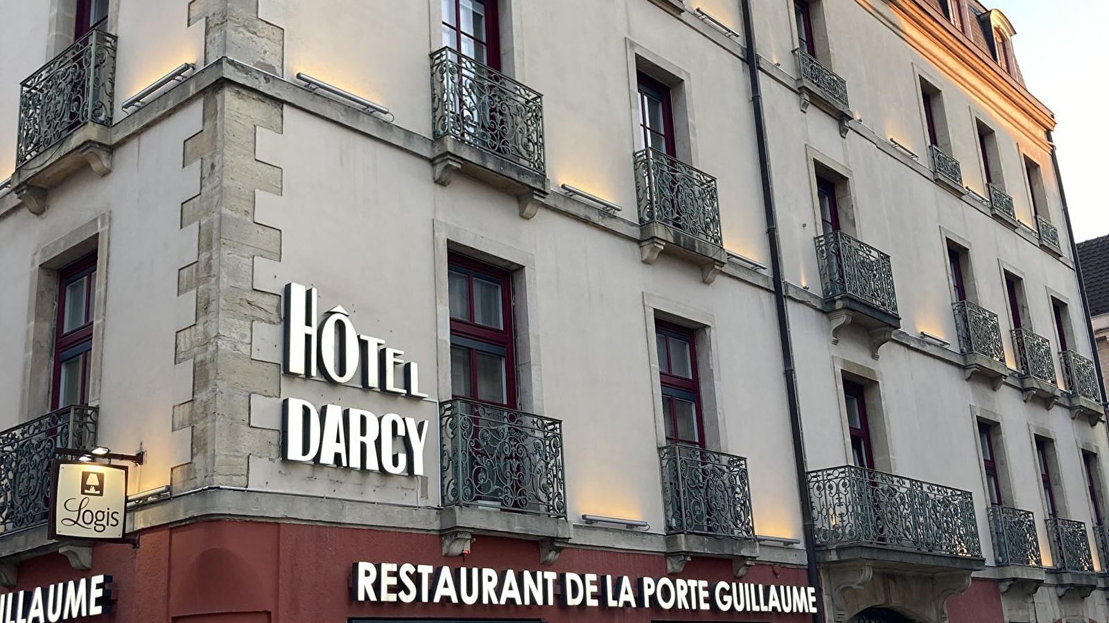 HOTEL DARCY